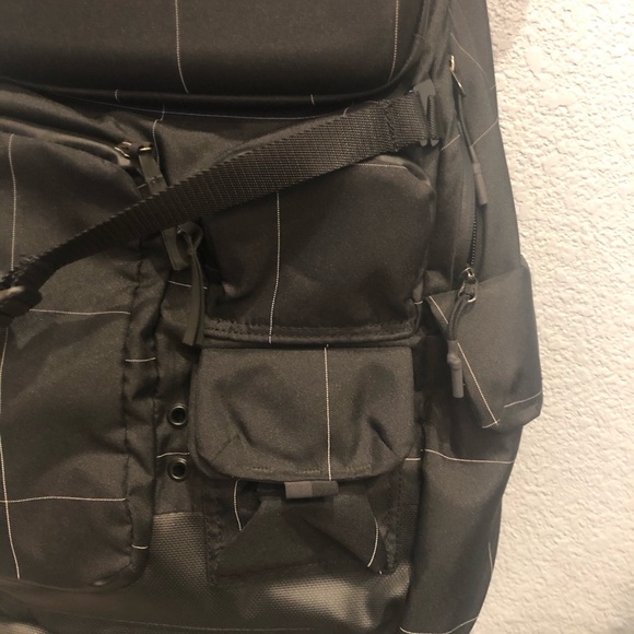 Lululemon cruiser backpack - Picture 6 of 13